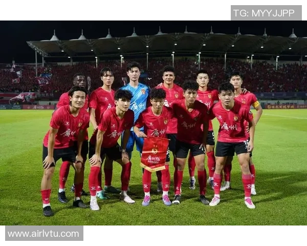 广州足球队在洲际杯积分榜上以97分稳居第一名展现强劲实力