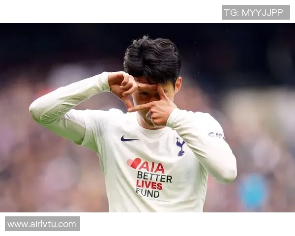 日本四十岁足球明星的传奇人生与职业生涯回顾