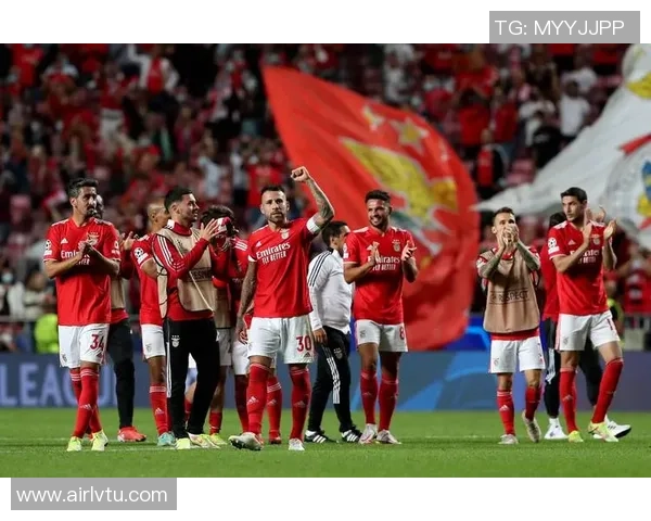 南京足球队的崛起之路:从低谷到辉煌的奋斗历程与启示 南京足球队的崛起之路:从低谷到辉煌的奋斗历程与启示